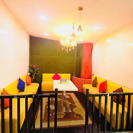 Town Hostel Mumbai - Ac Dormitory-2